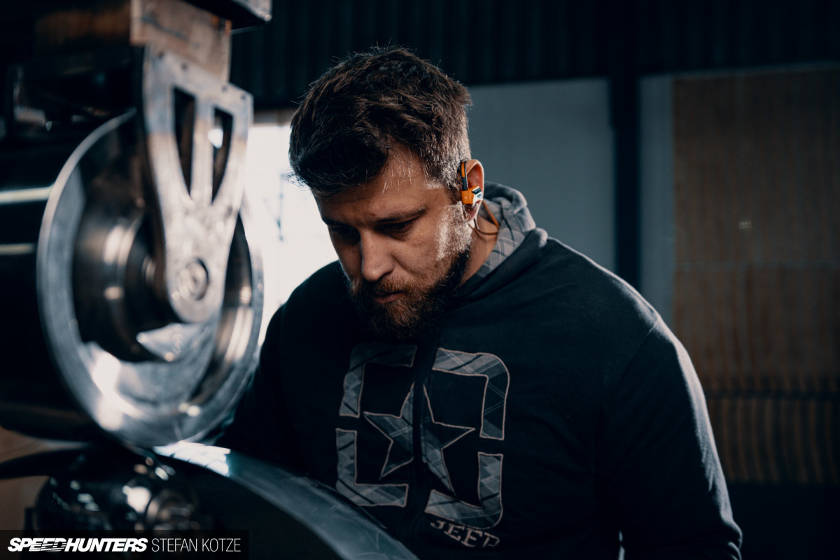 stefan-kotze-speedhunters-english-wheel-fabrication  (45)