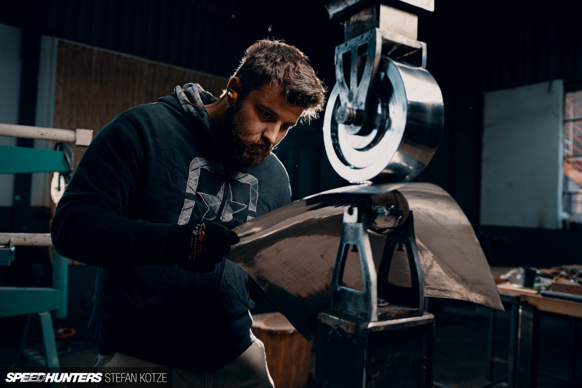 stefan-kotze-speedhunters-english-wheel-fabrication  (50)