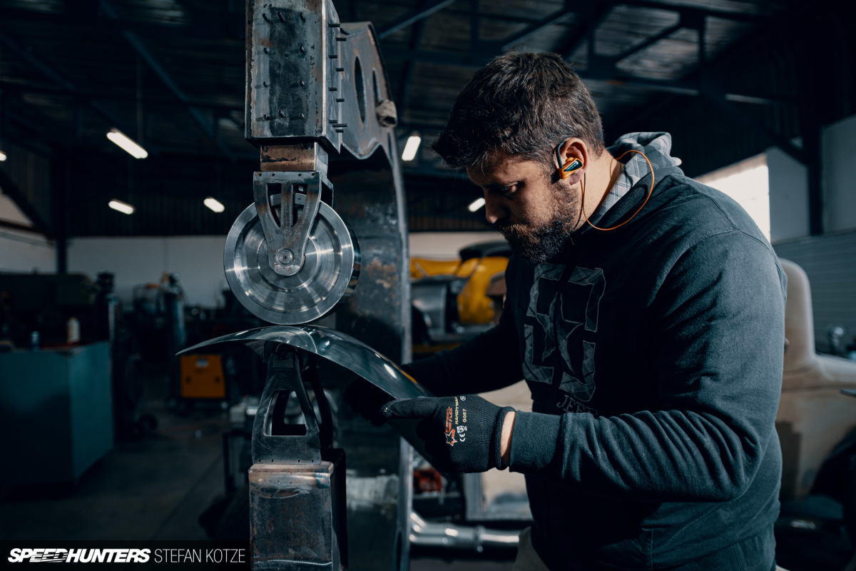 stefan-kotze-speedhunters-english-wheel-fabrication  (61)