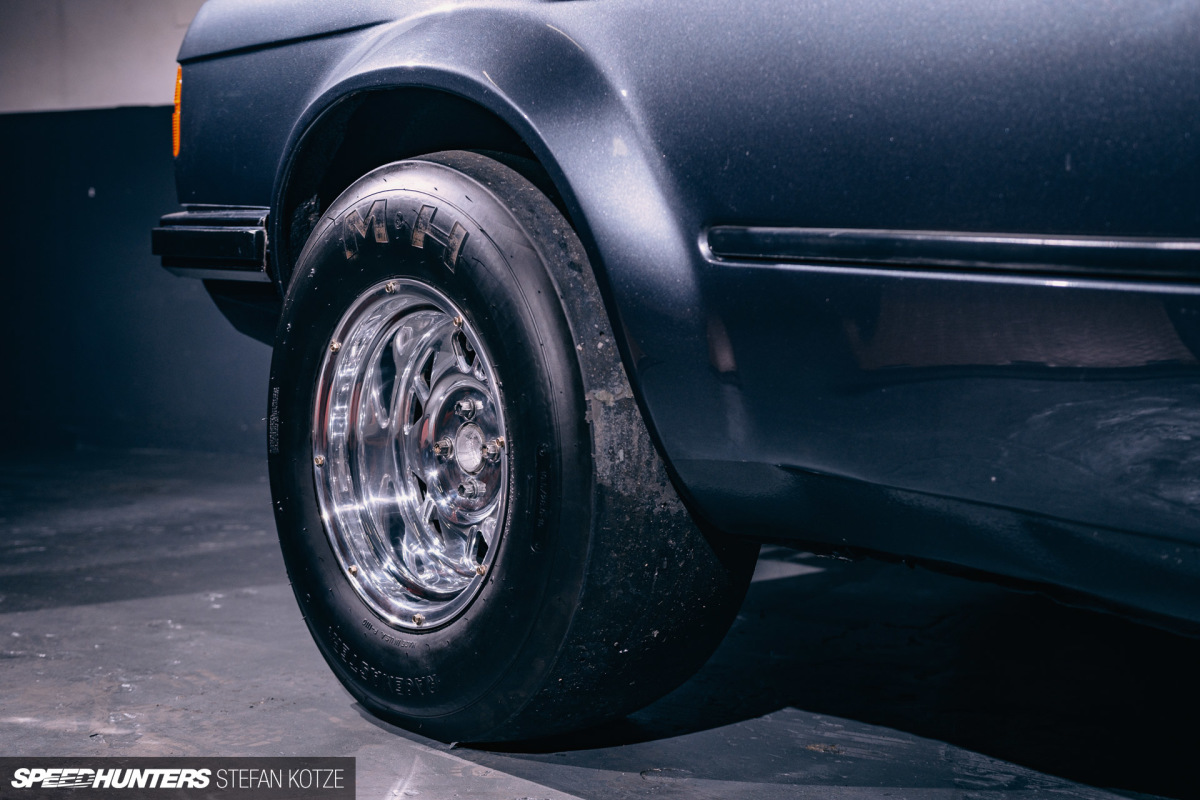 stefan-kotze-mazda-powered-bmw-e30-speedhunters (45)