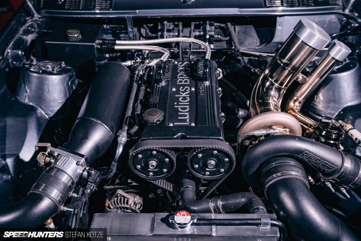 stefan-kotze-mazda-powered-bmw-e30-speedhunters (19)