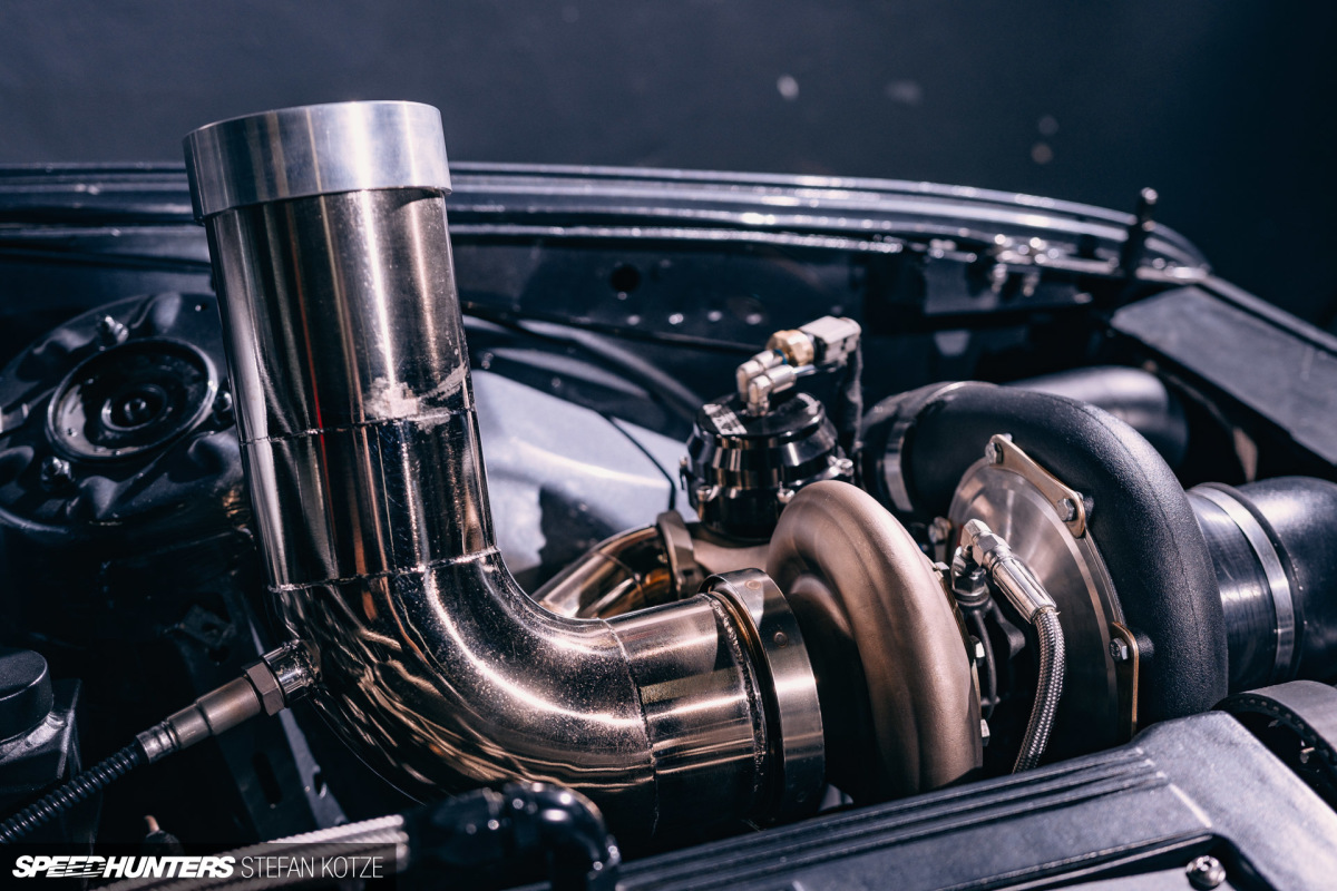 stefan-kotze-mazda-powered-bmw-e30-speedhunters (26)