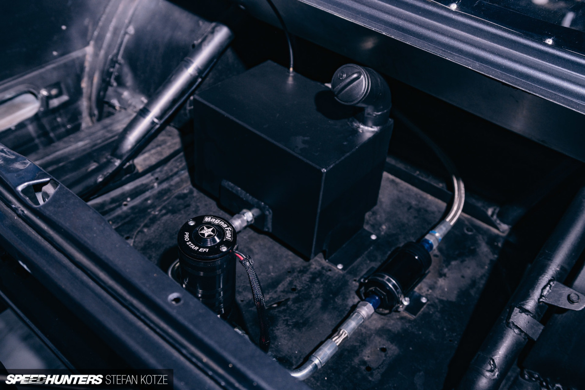 stefan-kotze-mazda-powered-bmw-e30-speedhunters (49)