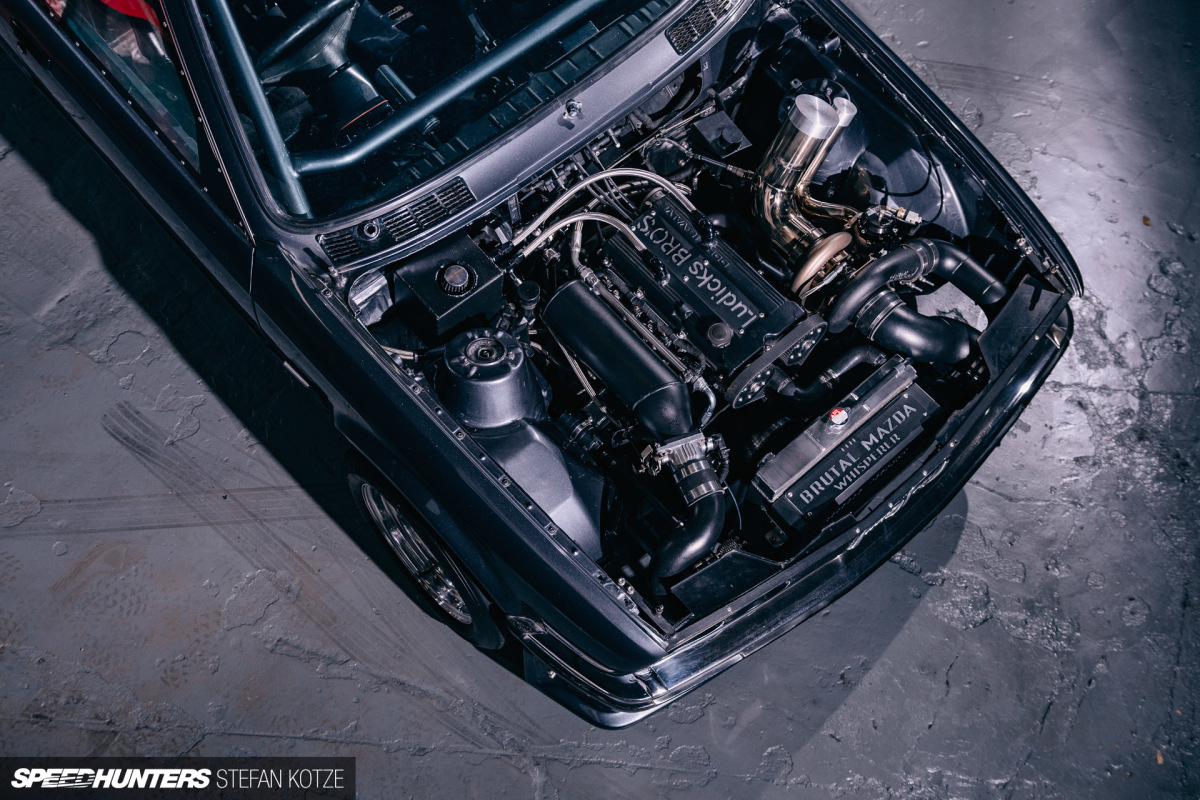 stefan-kotze-mazda-powered-bmw-e30-speedhunters (35)