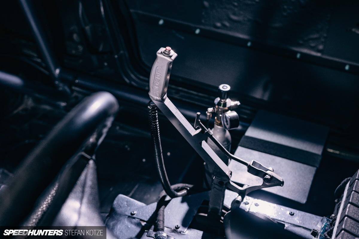 stefan-kotze-mazda-powered-bmw-e30-speedhunters (61)