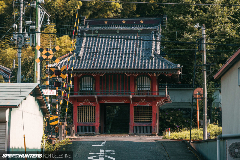 Ron_Celestine_Speedhunters_TempleEntrance