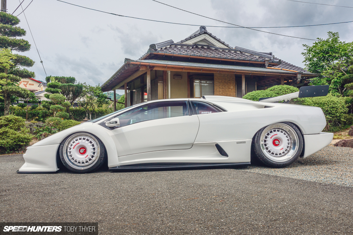 Toby_Thyer_Photographer_Countach_25thAnniversary-9