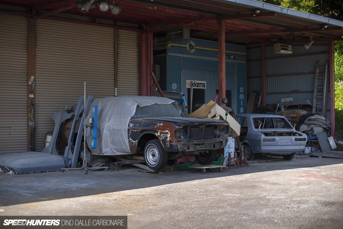 yellow_shark_dino_dalle_carbonare_31