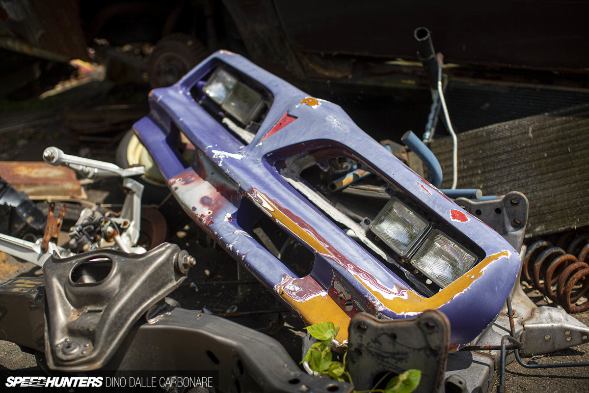 yellow_shark_dino_dalle_carbonare_33