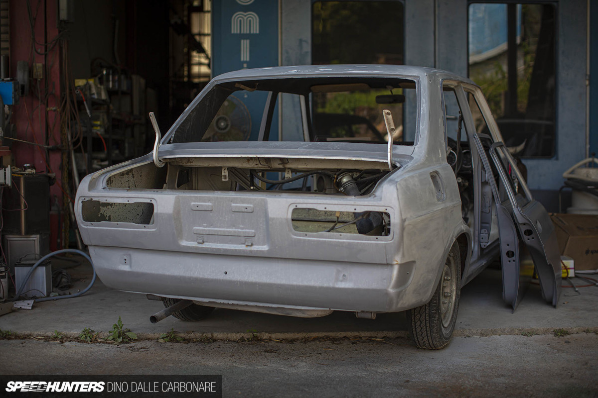 yellow_shark_dino_dalle_carbonare_37