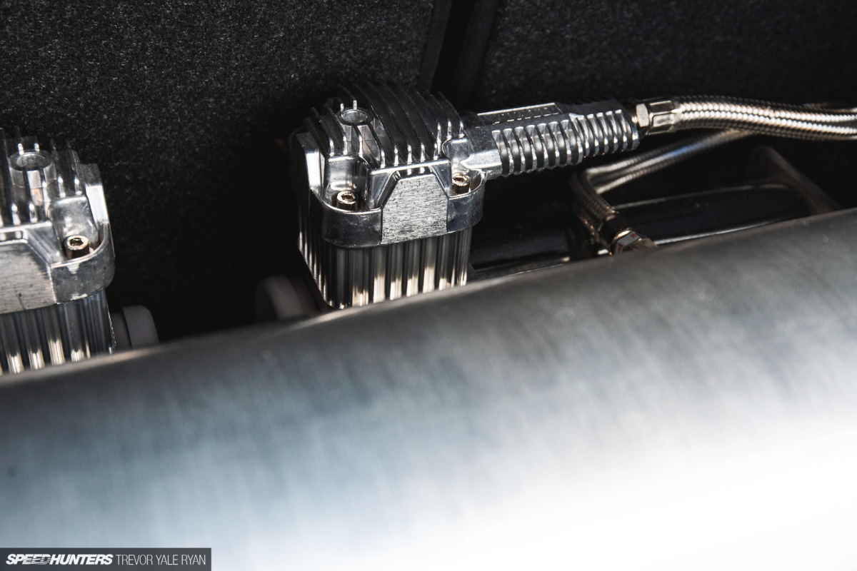 2021-SEMA-Show-Air-Lift-Performance_Trevor-Ryan-Speedhunters_022_0411