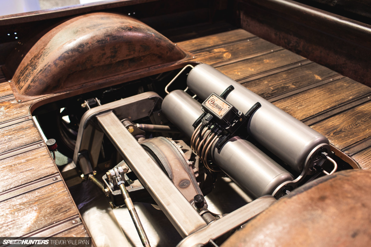 2021-SEMA-Show-Air-Lift-Performance_Trevor-Ryan-Speedhunters_063_0140