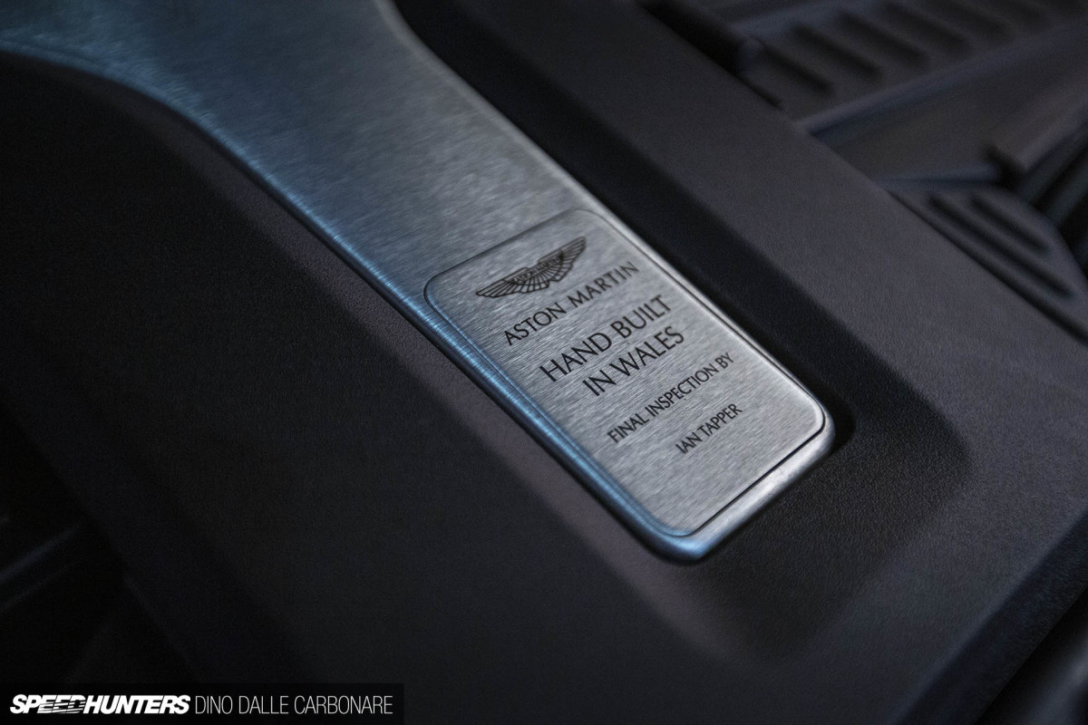 aston_martin_dbx_dino_dalle_carbonare_15