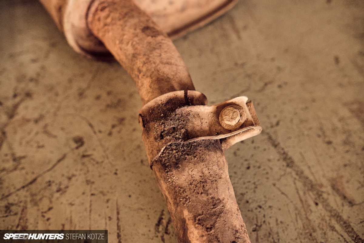 stefan-kotze-speedhunters-lexus-ls400-exhaust (13)