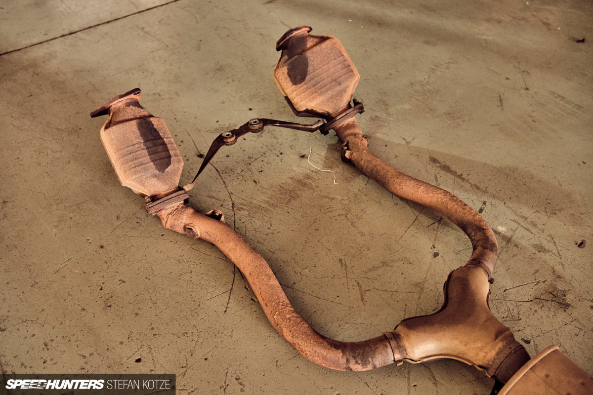 stefan-kotze-speedhunters-lexus-ls400-exhaust (14)