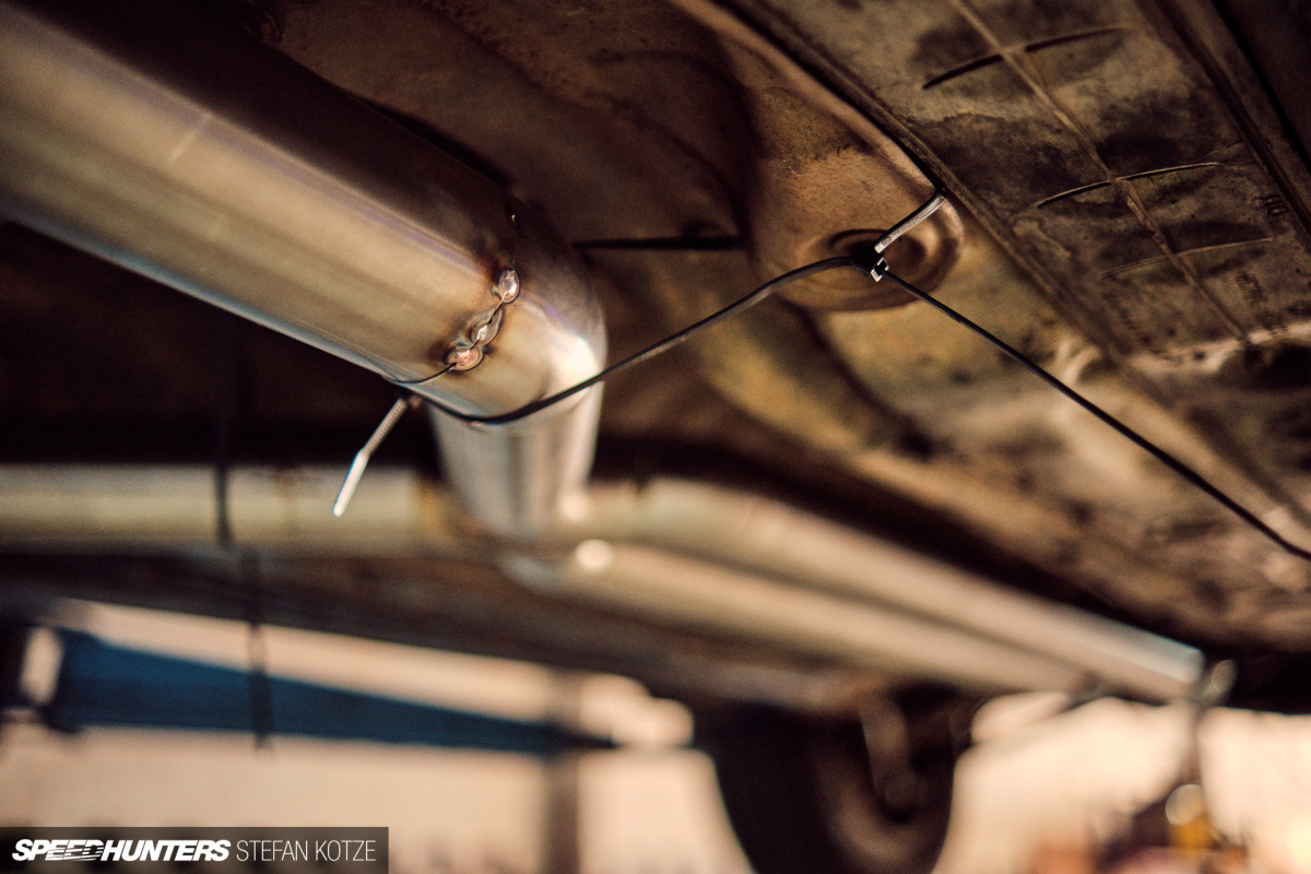 stefan-kotze-speedhunters-lexus-ls400-exhaust (64)