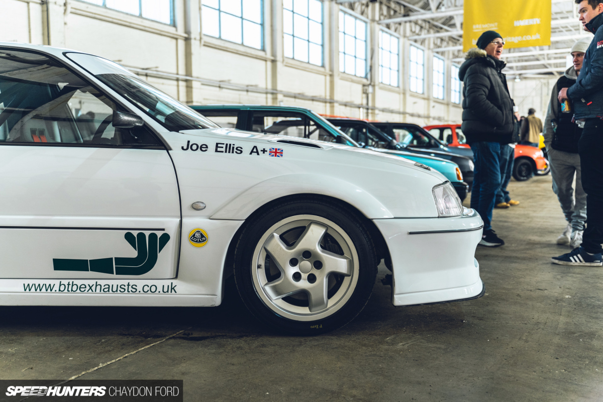 1-20220227-Hagerty-90s-Lotus-Carlton-001