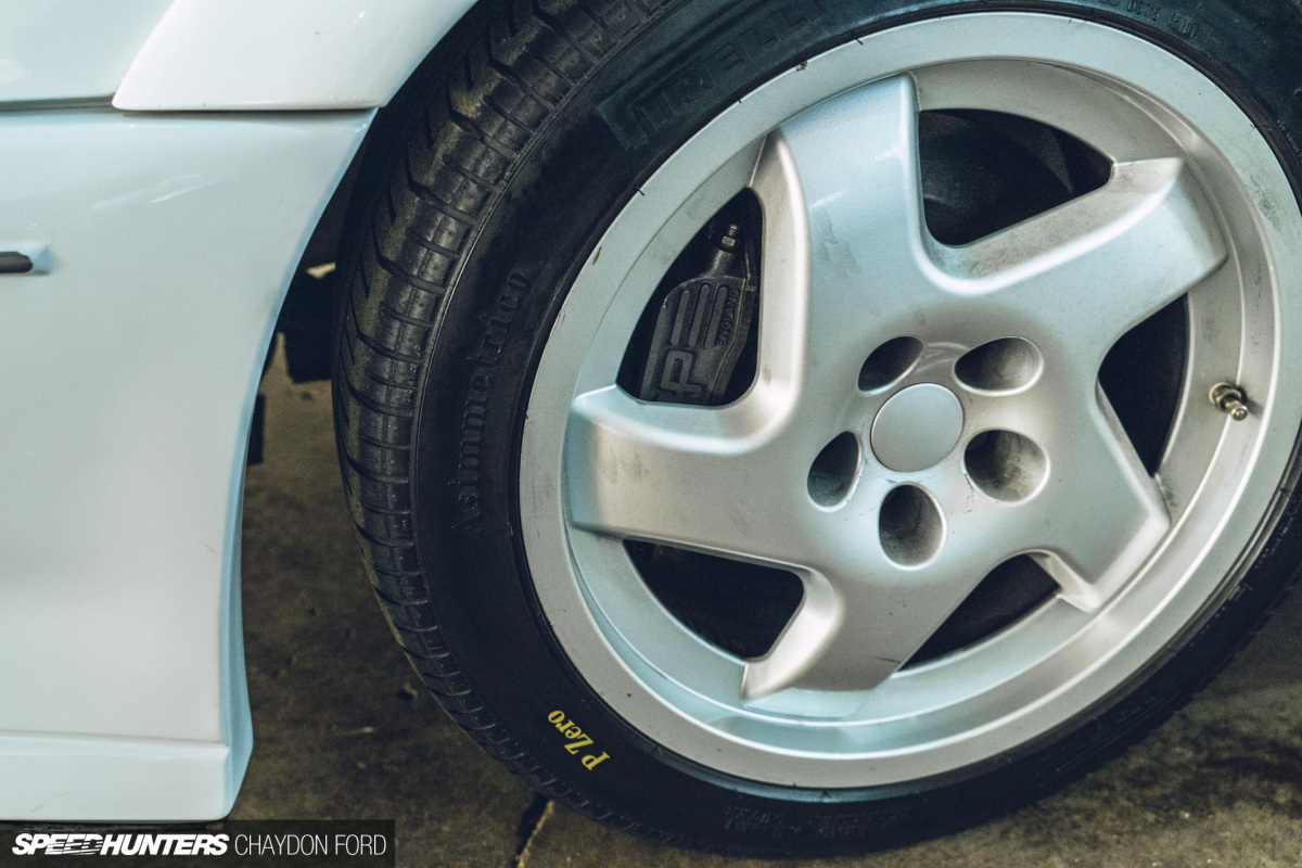 1-20220227-Hagerty-90s-Lotus-Carlton-018