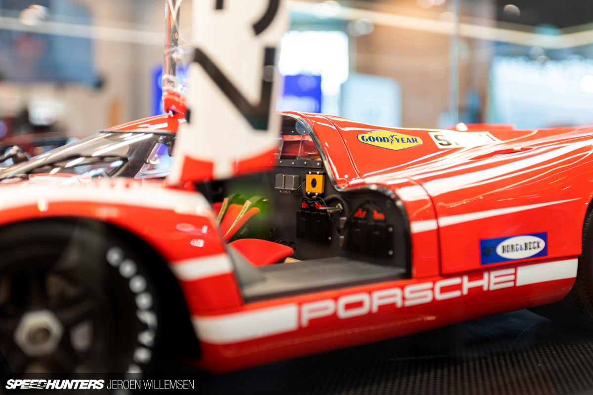 sh-techno-classica-essen-porsche-917-amalgam-4172