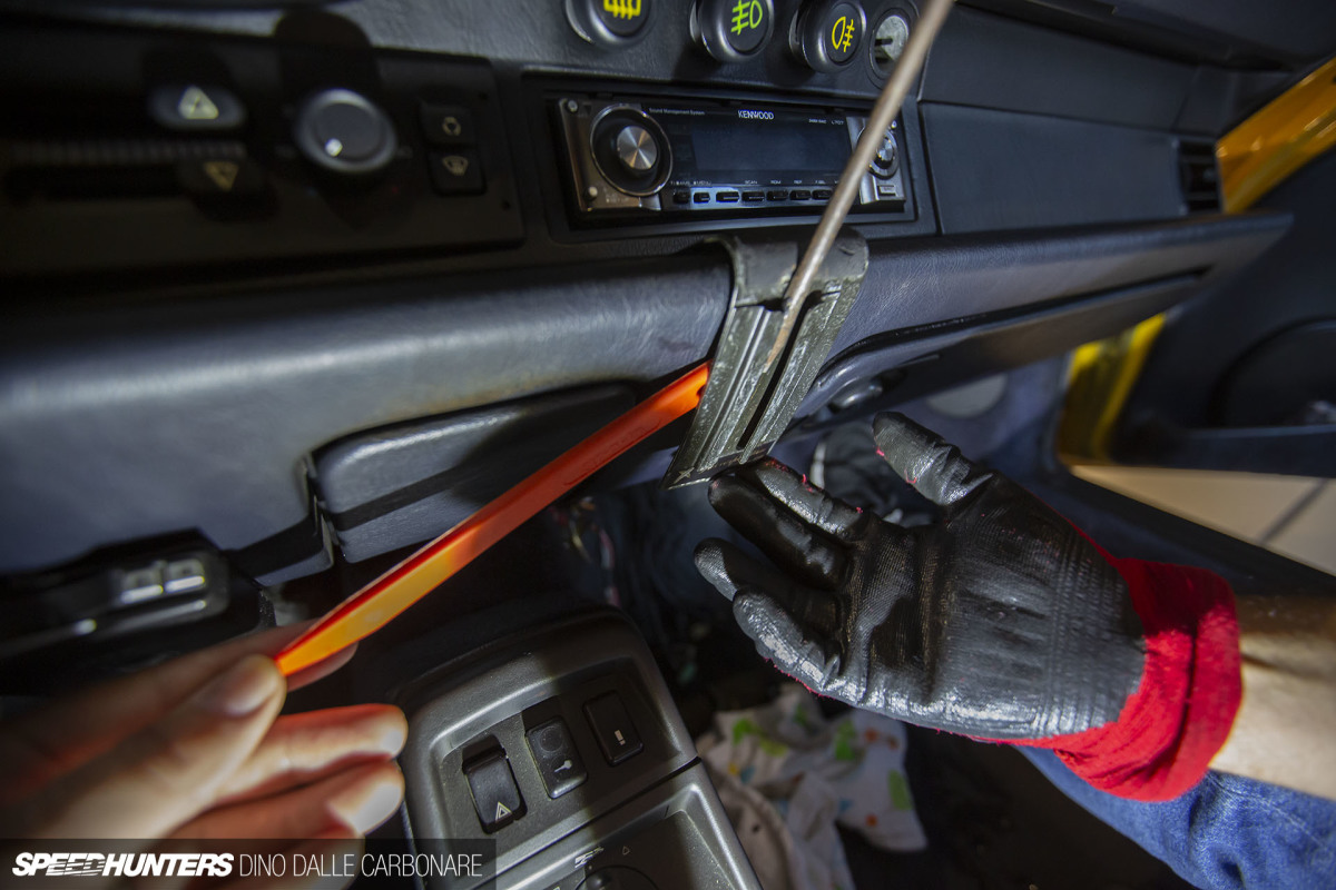 project_964_hvac_cables_carpet_dino_dalle_carbonare_29