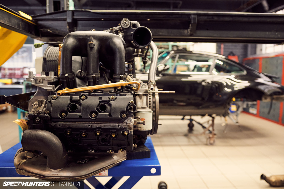 stefan_kotze_speedhunters_dogleg_garage (84)