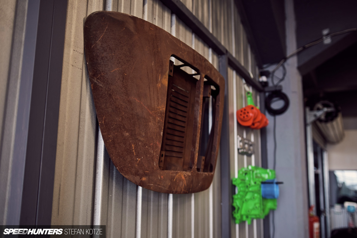 stefan_kotze_speedhunters_dogleg_garage (7)