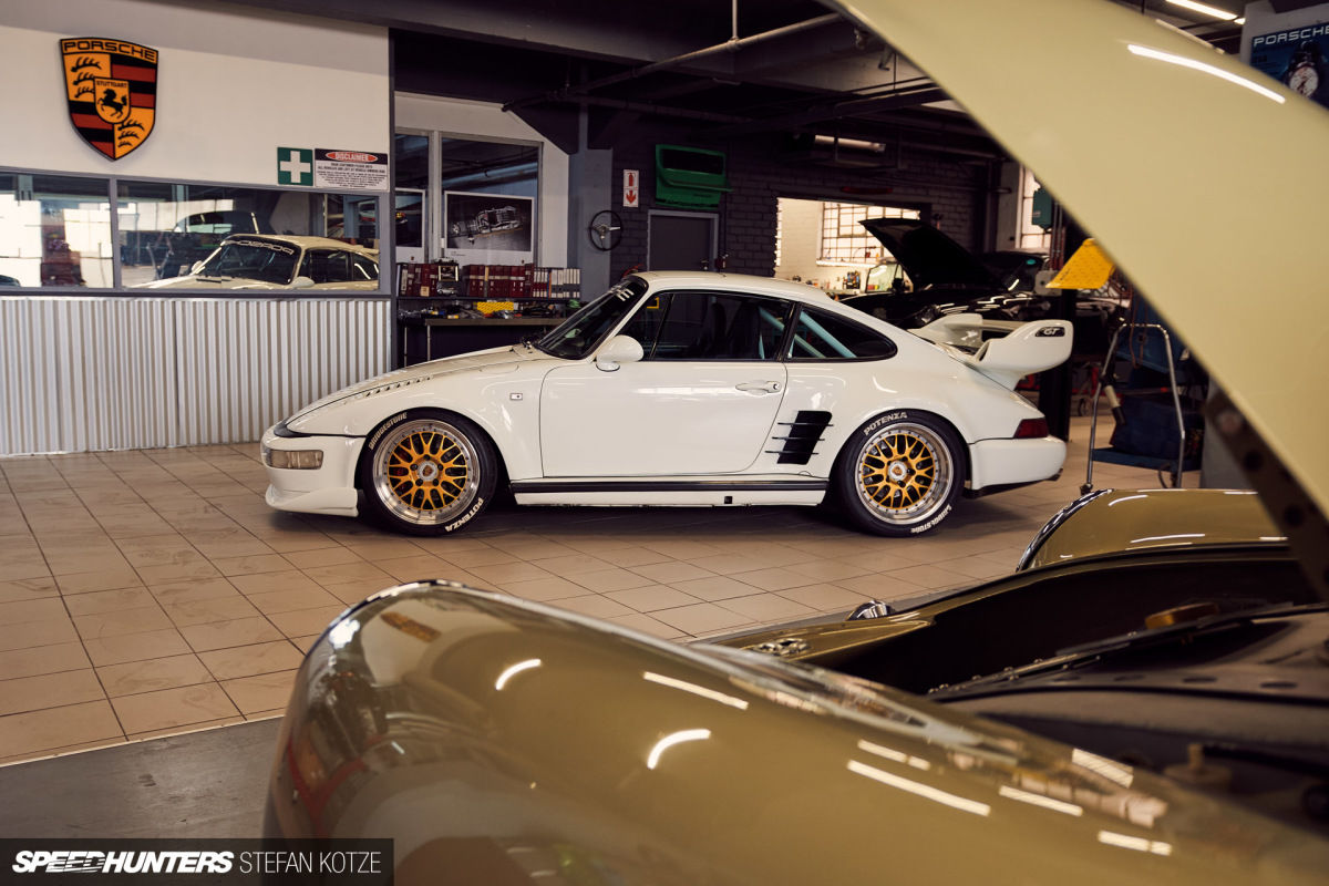 stefan_kotze_speedhunters_dogleg_garage (32)