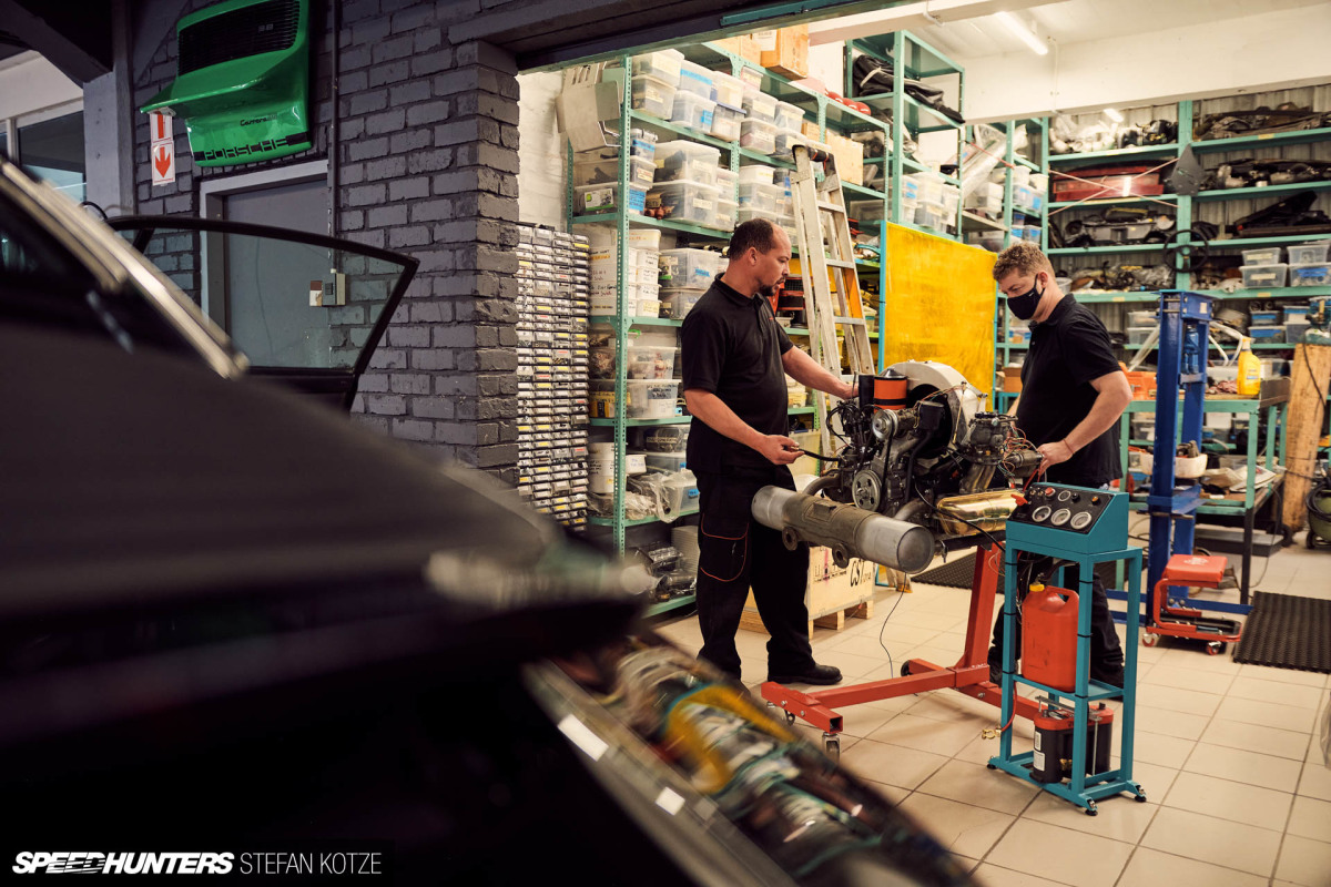 stefan_kotze_speedhunters_dogleg_garage (99)