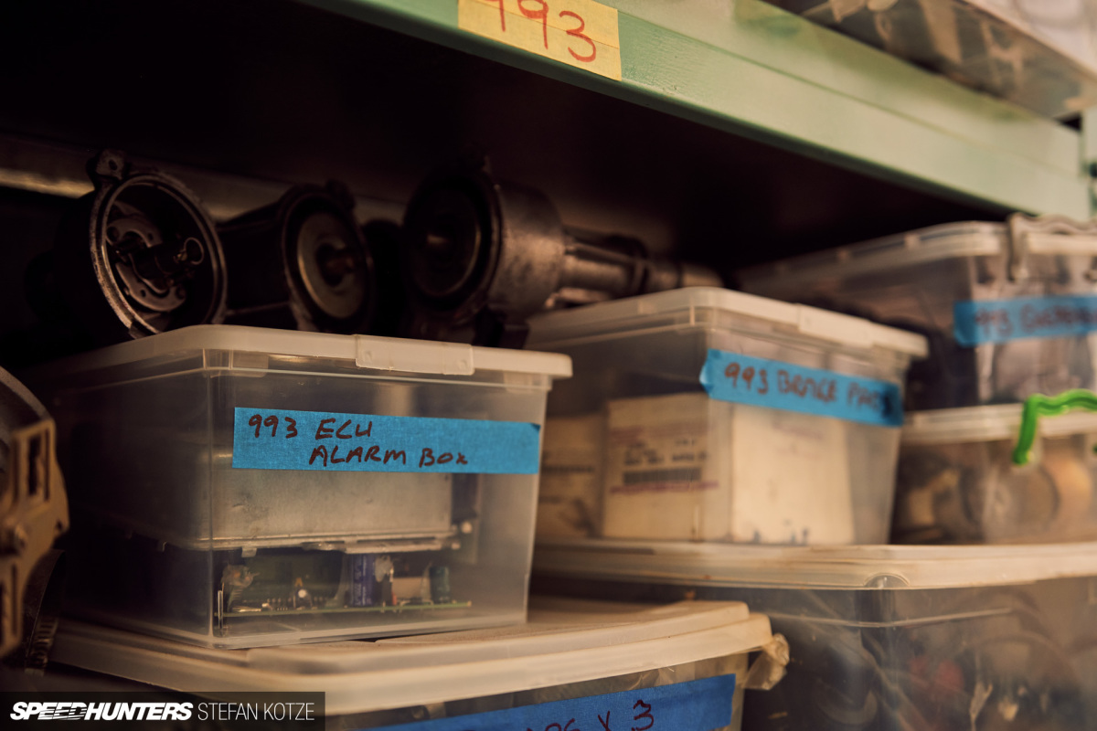 stefan_kotze_speedhunters_dogleg_garage (106)