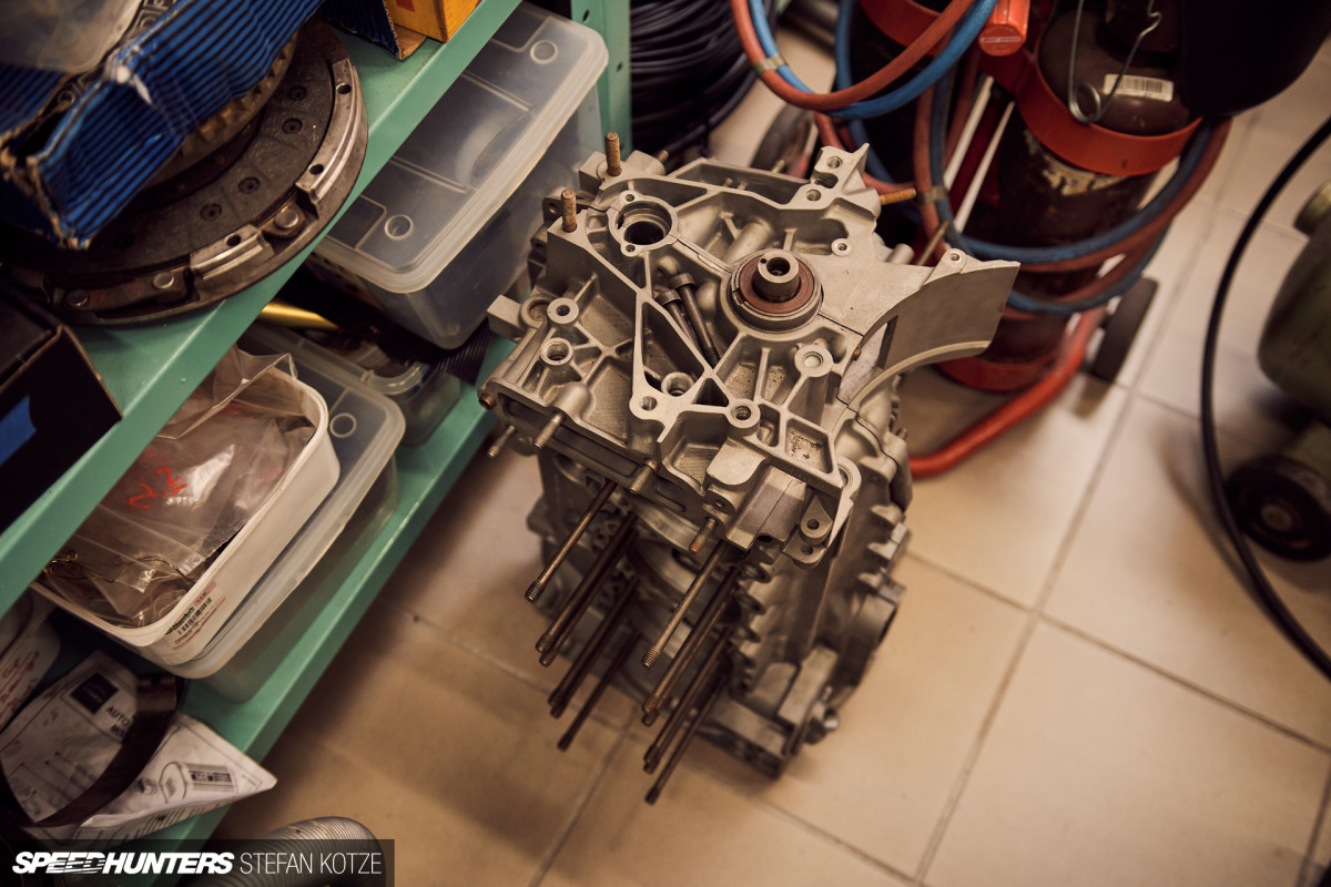 stefan_kotze_speedhunters_dogleg_garage (105)