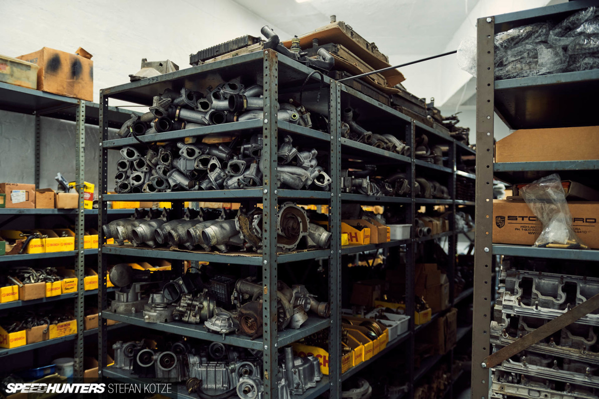 stefan_kotze_speedhunters_dogleg_garage (134)