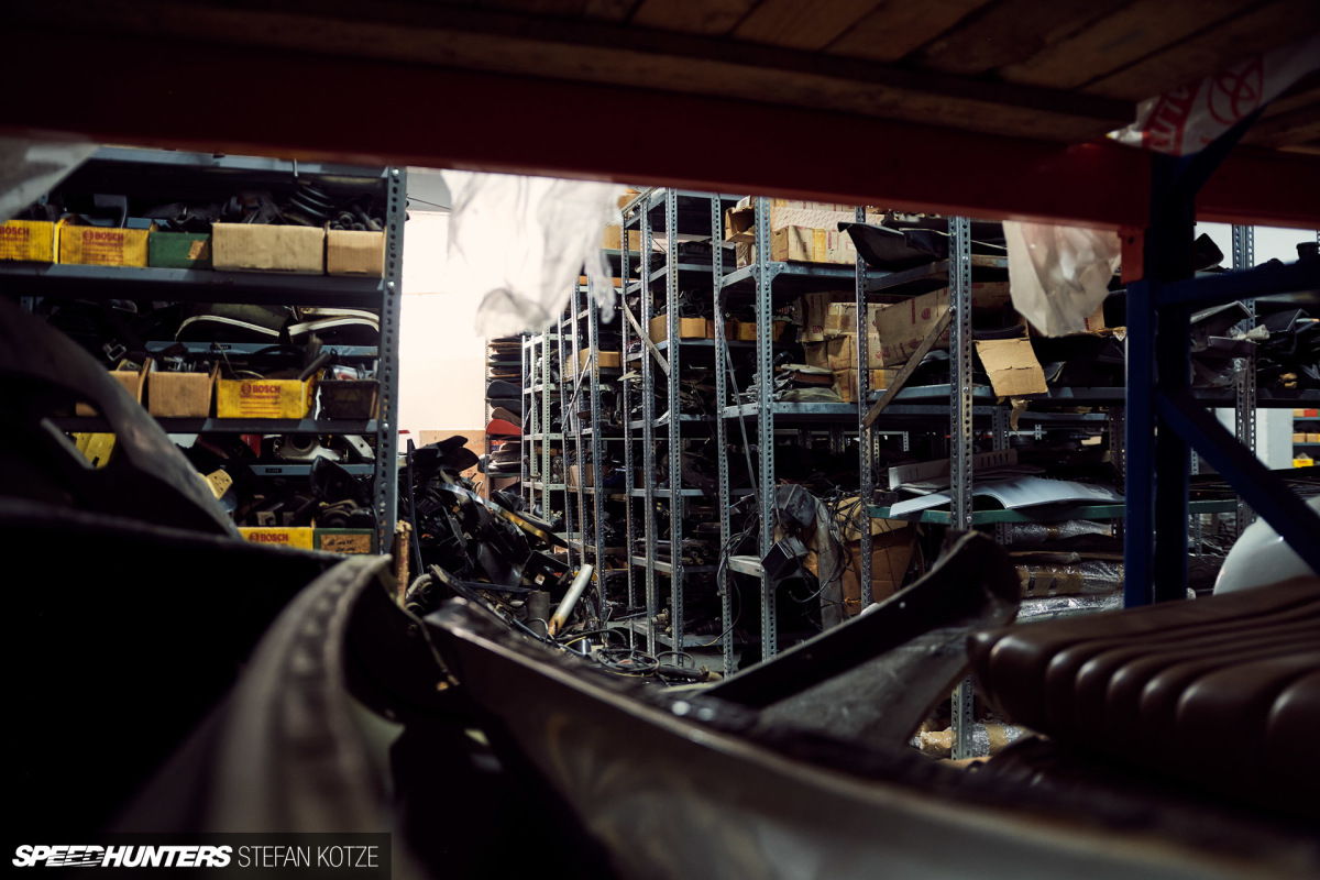 stefan_kotze_speedhunters_dogleg_garage (143)