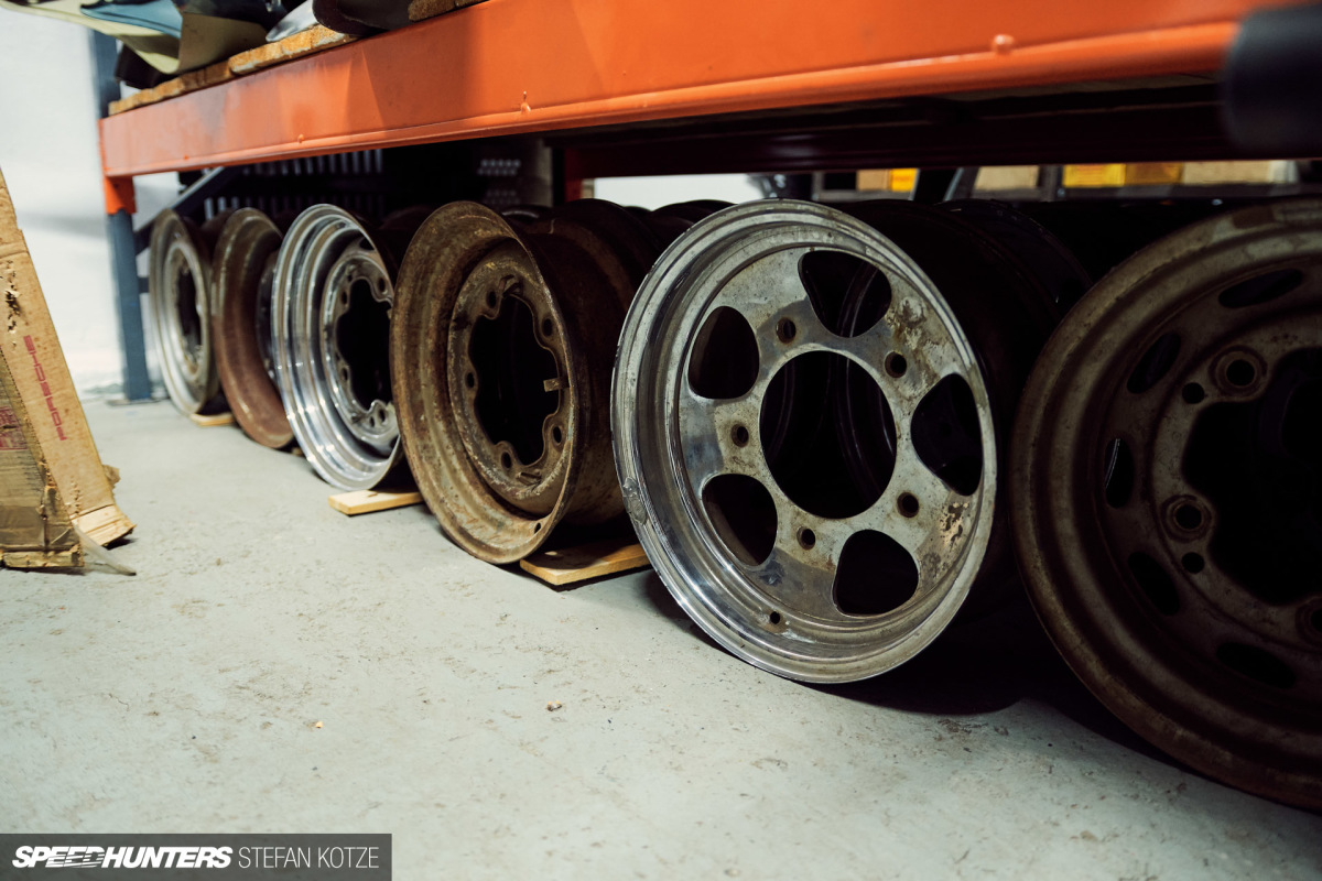 stefan_kotze_speedhunters_dogleg_garage (140)