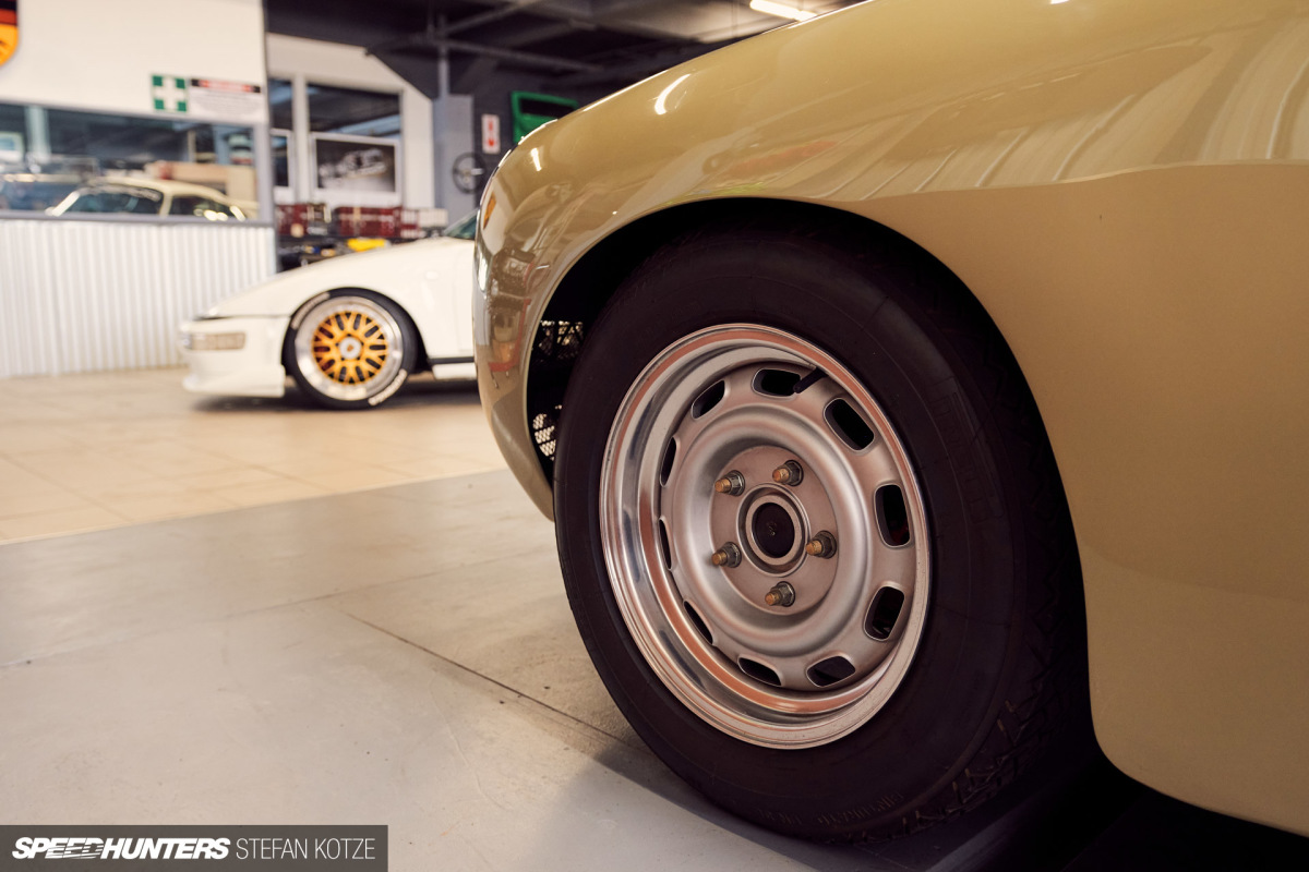 stefan_kotze_speedhunters_dogleg_garage (30)
