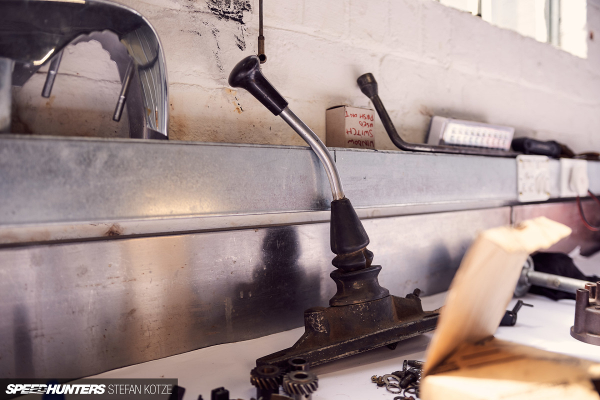 stefan_kotze_speedhunters_dogleg_garage (38)