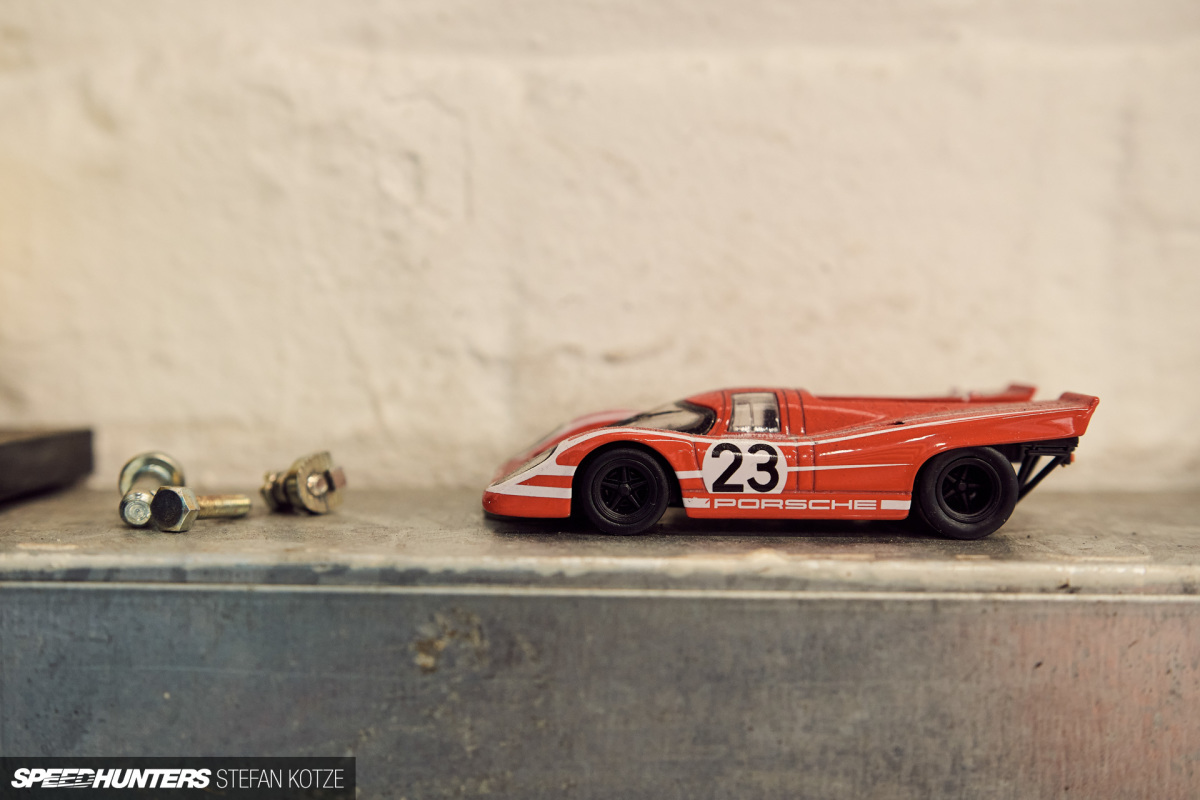 stefan_kotze_speedhunters_dogleg_garage (48)