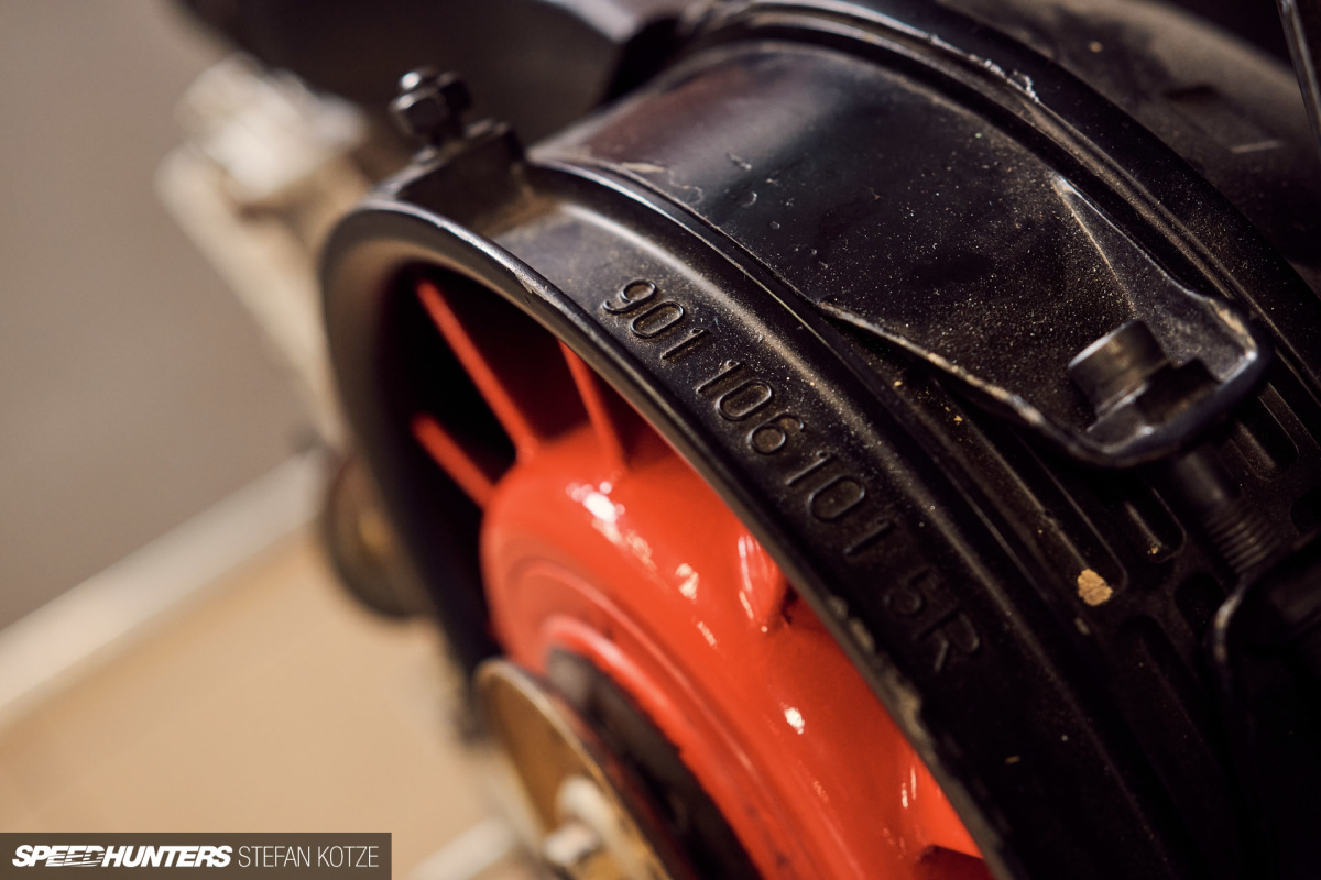 stefan_kotze_speedhunters_dogleg_garage (55)