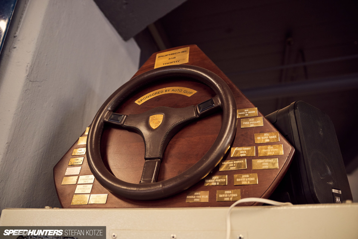 stefan_kotze_speedhunters_dogleg_garage (70)