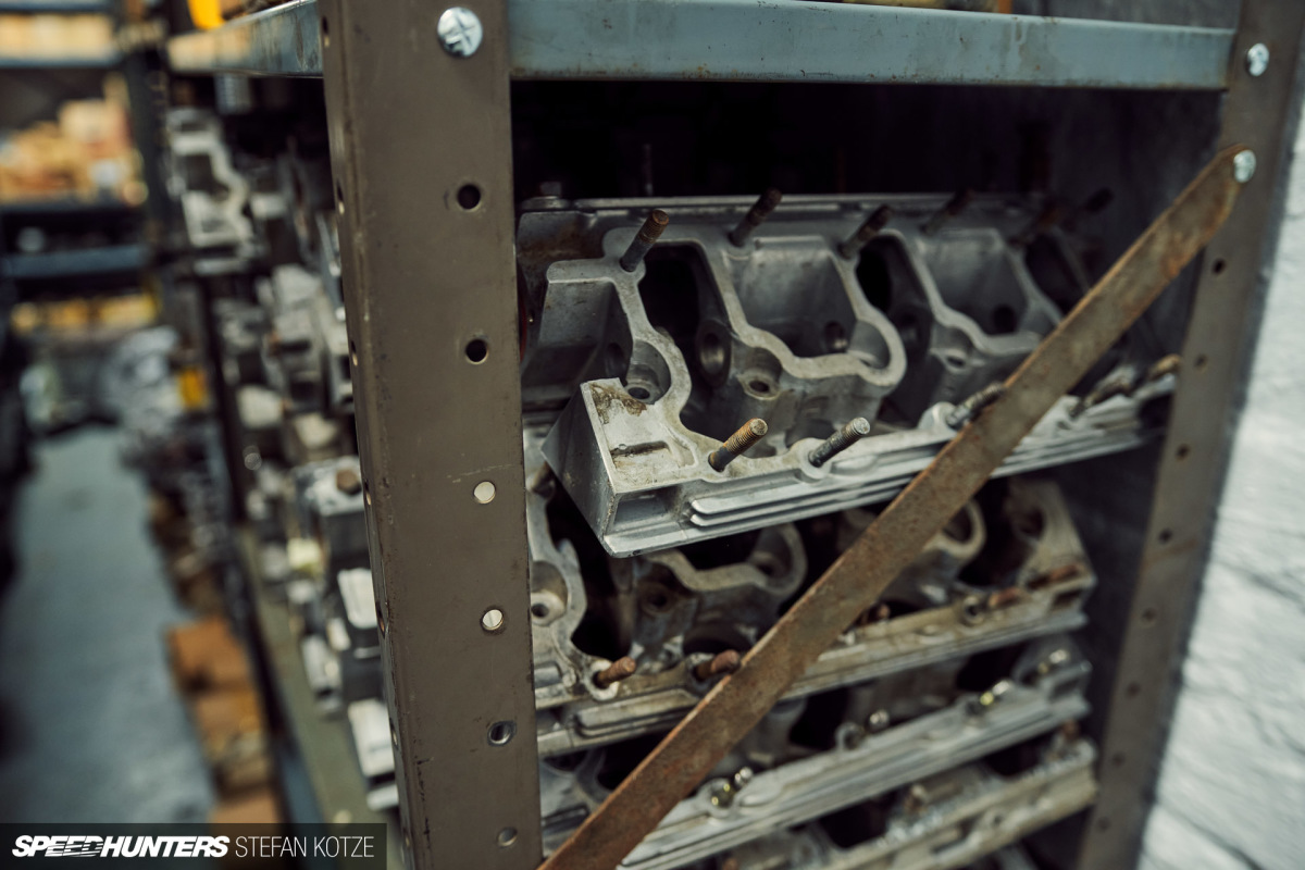 stefan_kotze_speedhunters_dogleg_garage (122)