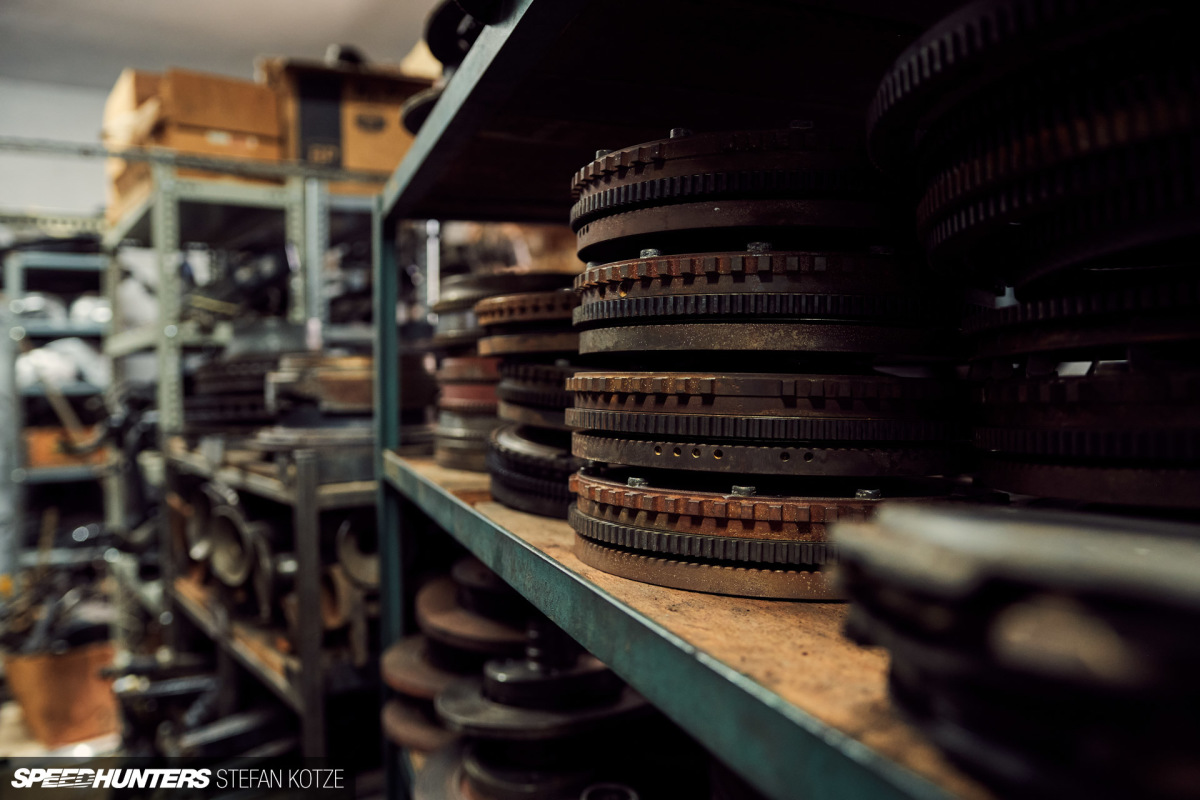 stefan_kotze_speedhunters_dogleg_garage (135)