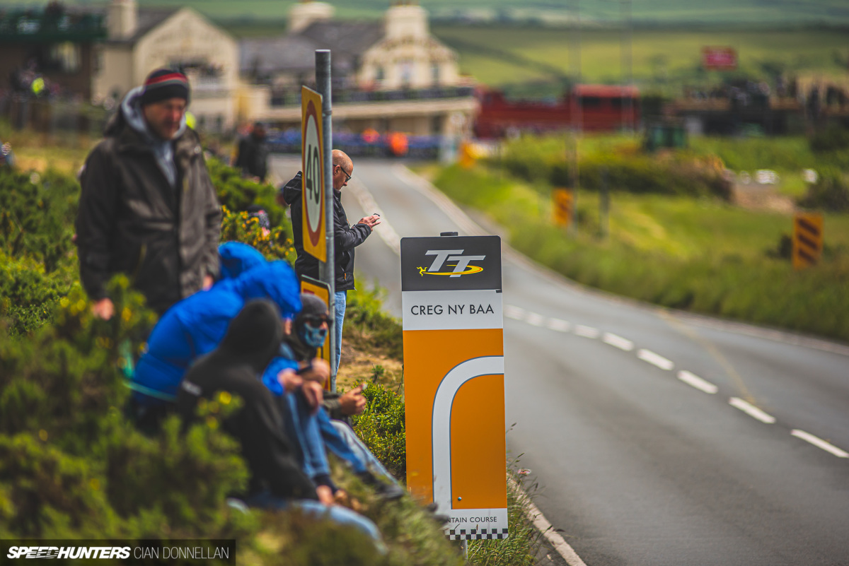 Lapping_The_TT_Course_Pic_By_CianDon (44)