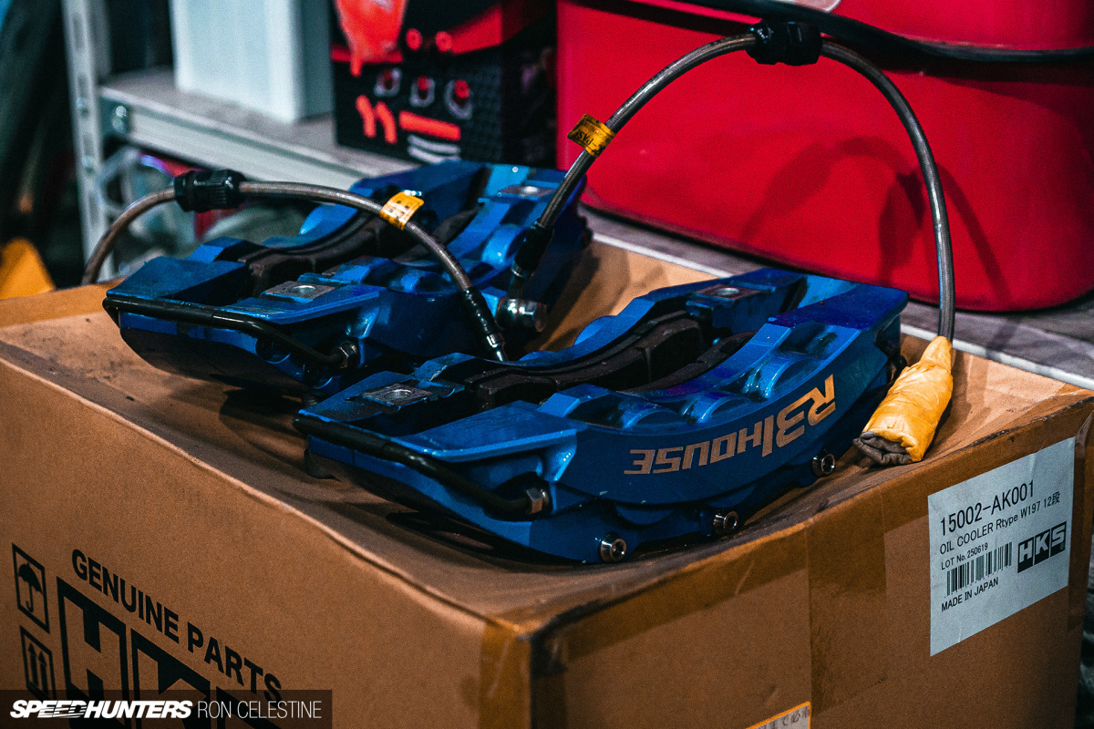 Speedhunters_Ron_Celestine_R31House_GarageTour_Brakes