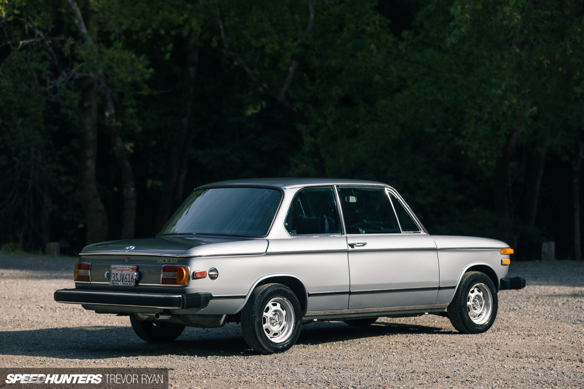 2022-BMW-2002-Darius-BaT_Trevor-Ryan-Speedhunters_002