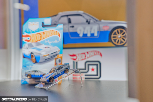 Magnus Walker UO10&nbsp;25