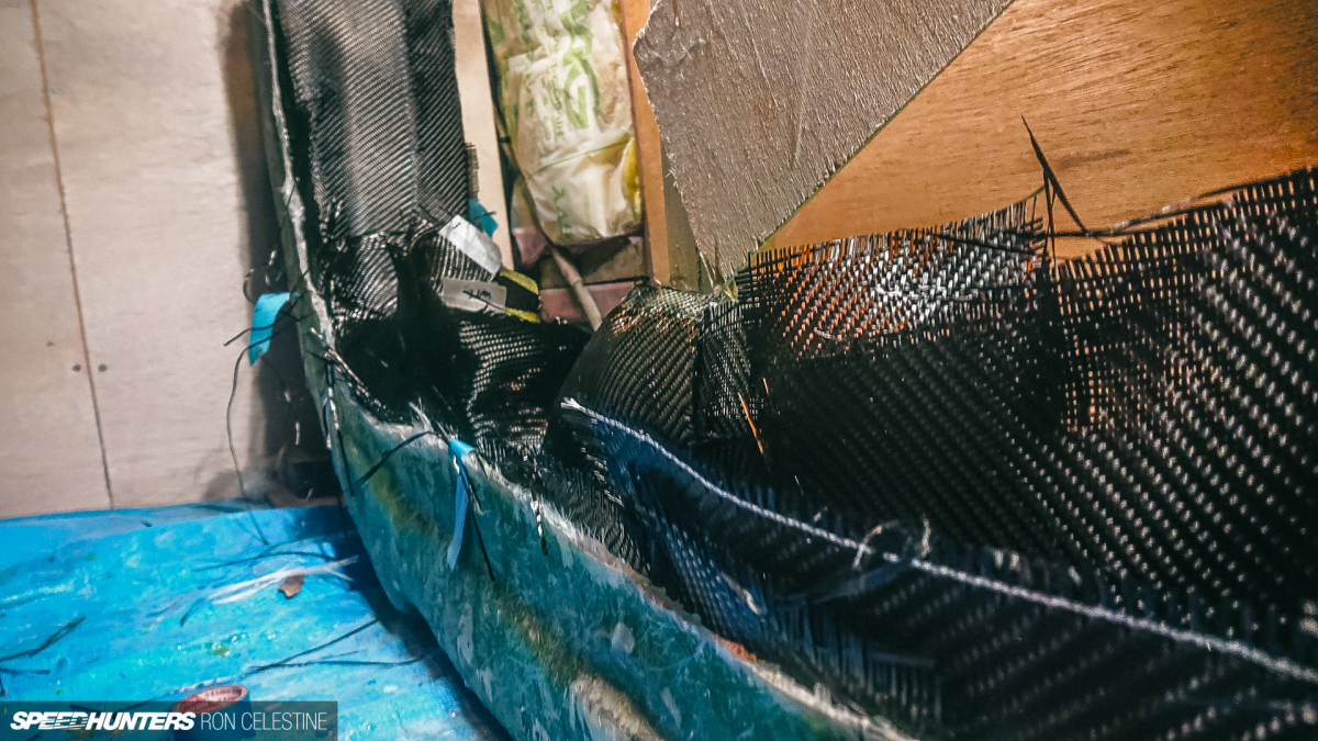 Speedhunters_Ron_Celestine_ProjectRough_R34Skyline_GTT_CarbonFiberLip_NandemoDesign-44