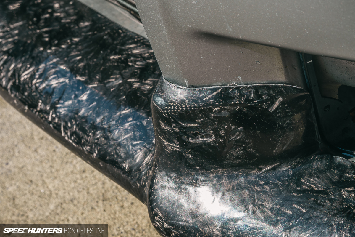 Speedhunters_Ron_Celestine_ProjectRough_R34Skyline_GTT_CarbonFiberLip_NandemoDesign-69