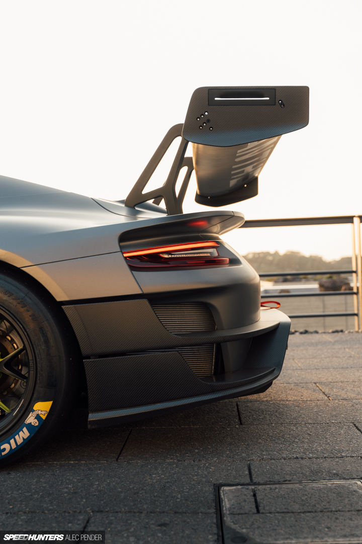 Alec Pender Renn SH-102