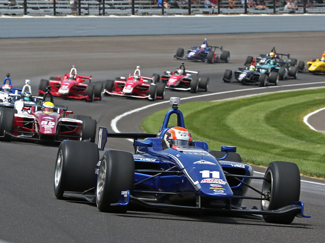 Indy 500 Tits