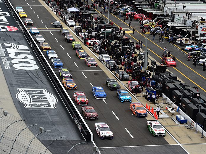 Monster Energy NASCAR Cup Series Food City 500 - Qualifying