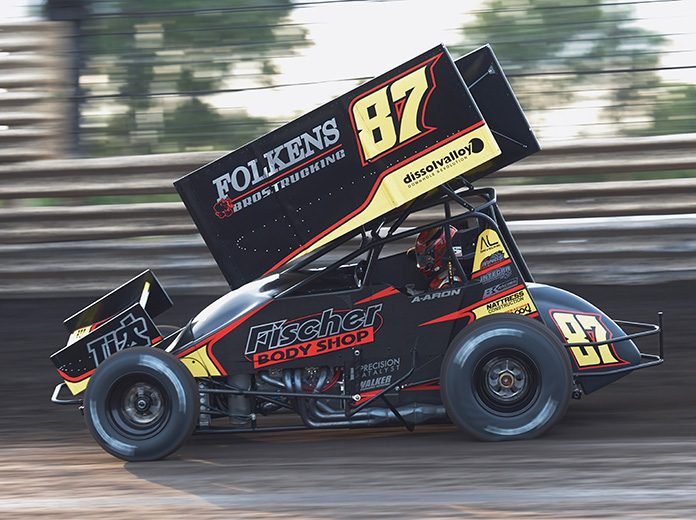 Aaron Reutzel in action Saturday at Knoxville Raceway. (Ken Berry Photo) Aaron Reutzel in action Saturday at Knoxville Raceway. (Ken Berry Photo)